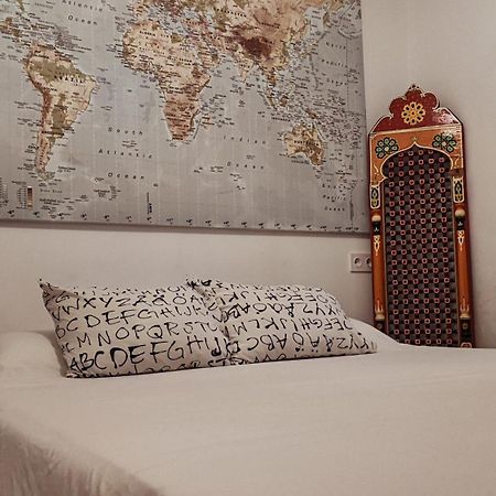 Casa Colorista En El Casco Antiguo Villa Аликанте Екстериор снимка