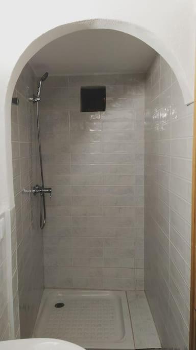 Casa Colorista En El Casco Antiguo Villa Аликанте Екстериор снимка